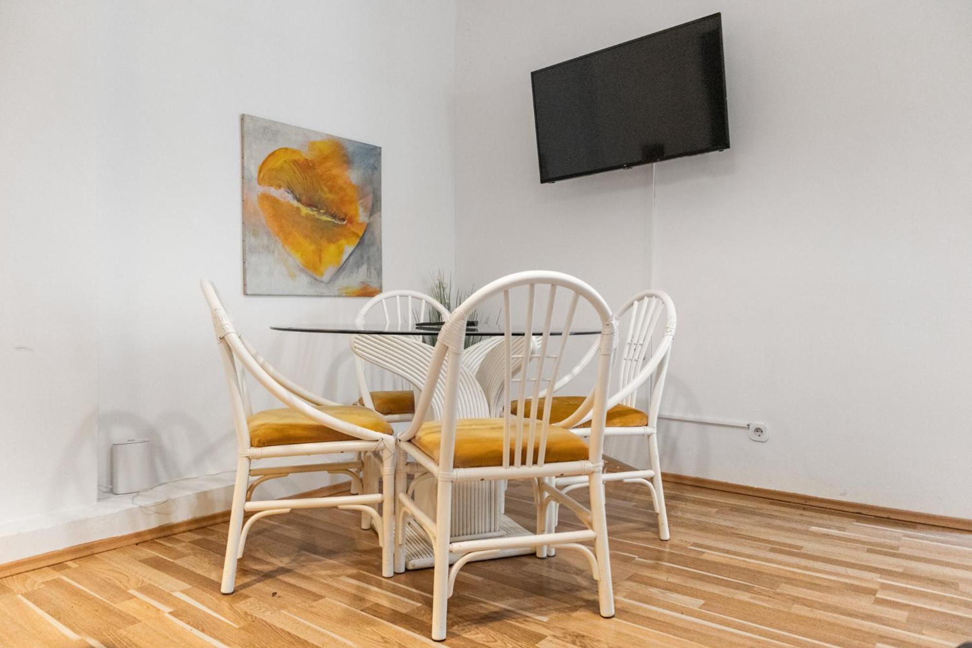 Budget Apartments Well Connected To The Whole City Bécs Kültér fotó