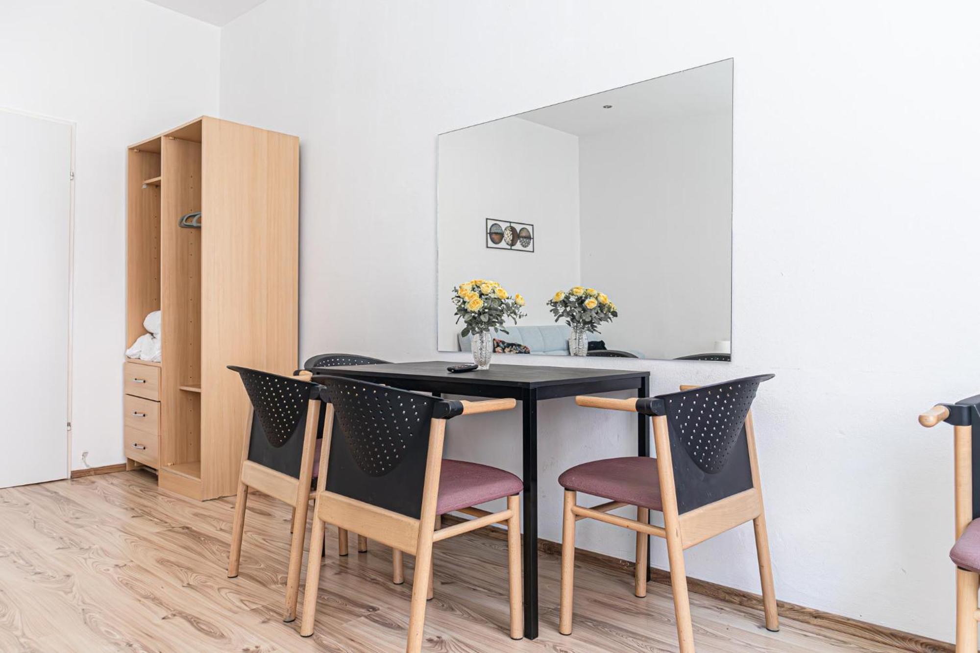 Budget Apartments Well Connected To The Whole City Bécs Kültér fotó