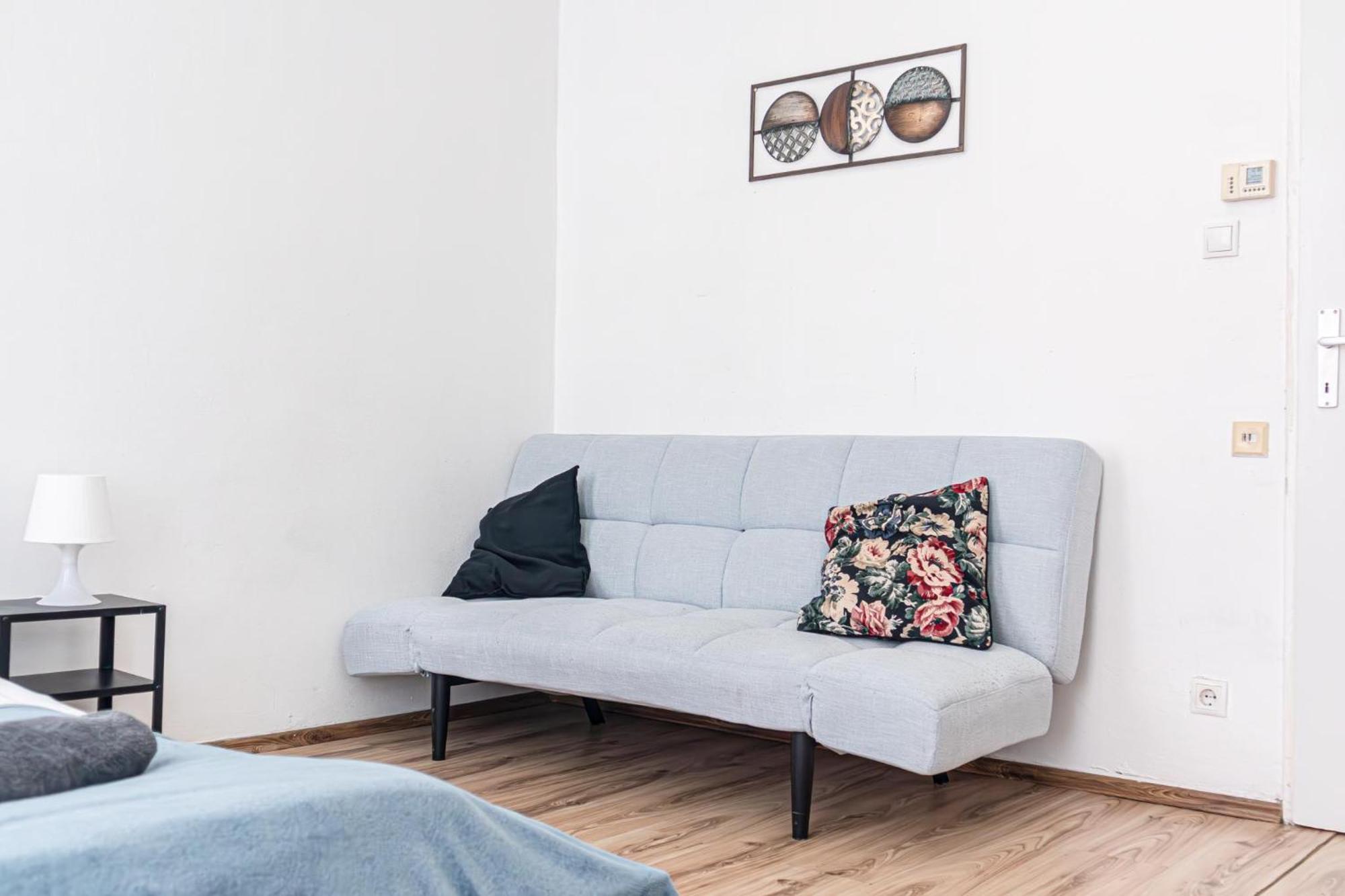 Budget Apartments Well Connected To The Whole City Bécs Kültér fotó
